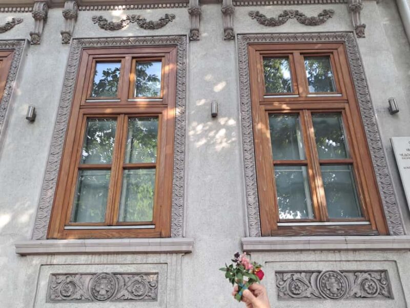 Belgrade: Women's Side of History Walking Tour with Coffee - Comparing Similar Experiences