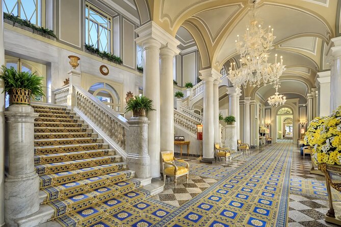 Bellagio & Varenna - Small Group Tour from Milan with Boat Cruise - Exploring Villa Carlotta and Villa del Balbianello