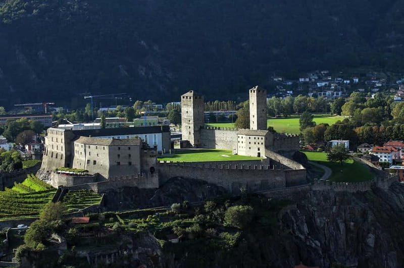 Bellinzona - Private Tour with a visit to Castelgrande - Discover Bellinzona’s Largest Fortress: Castelgrande