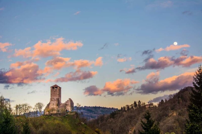 Belluno and Valbelluna: Tour of Zumelle Castle and medieval tasting - Exploring Zumelle Castle in the Heart of Valbelluna
