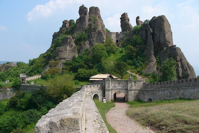 Belogradchik Full-day Tour from Sofia - Journey through the Balkan Mountains to Belogradchik