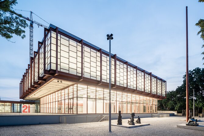 Belvedere21 Contemporary Art & Sculpture Garden Entry Ticket - Discover the Architectural Icon of Post-War Modernism at Belvedere 21