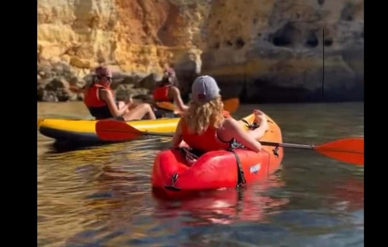 Benagil: Guided Kayak Tour inside caves and Praia da Marinha - Key Points