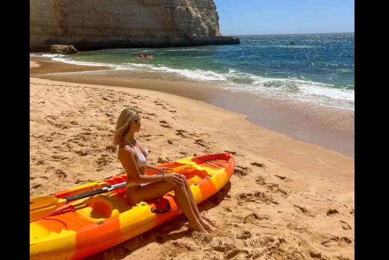 Benagil: Guided Kayak Tour inside caves and Praia da Marinha - The Guides and Group Size