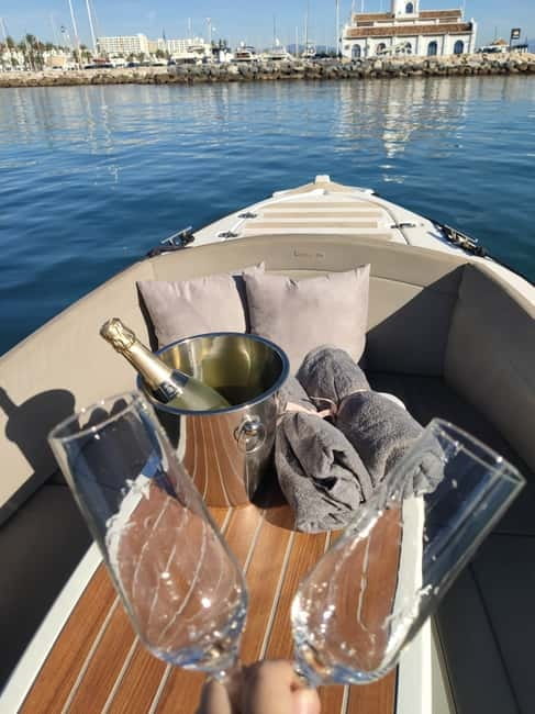Benalmadena: Boat Rental with No License Required - Equipment and Safety Features on Board