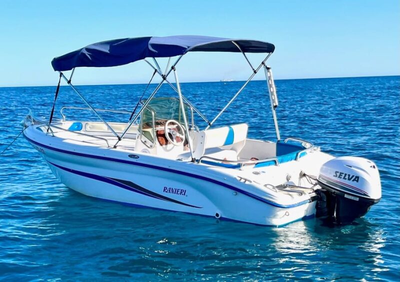 Benalmadena: Boat Rental without License Required - Key Points