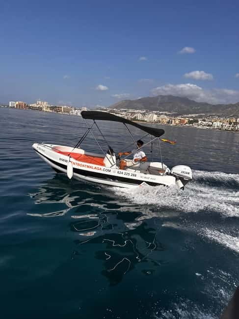 Benalmádena: Boat rentals without a license - Meeting Point and How to Find Your Guide