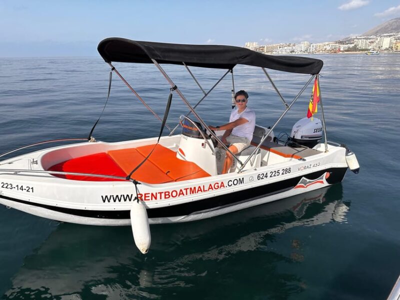 Benalmádena: Boat rentals without a license - Physical Requirements and Accessibility