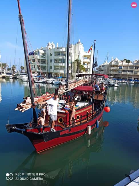 Benalmádena: Boat ride and swim in the sea with a drink - Meeting Point and Departure Details