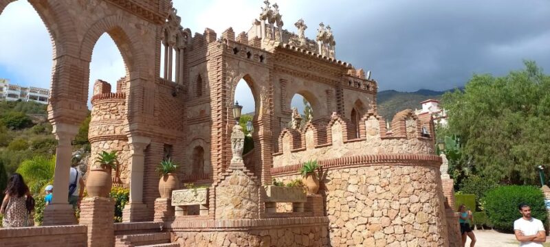 Benalmadena: Colomares Castle Tour with Entry Ticket - The Stunning Coastline Views from the Castle