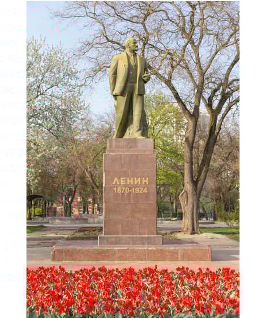 Bender: Bender Fortress and Dniester River Tour - Walking Through Bender’s Historic Fortress