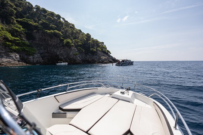 Beneteau Flyer 7.7 Spacedeck Cruise - What Makes This Tour Stand Out: The Elaphity Islands Experience