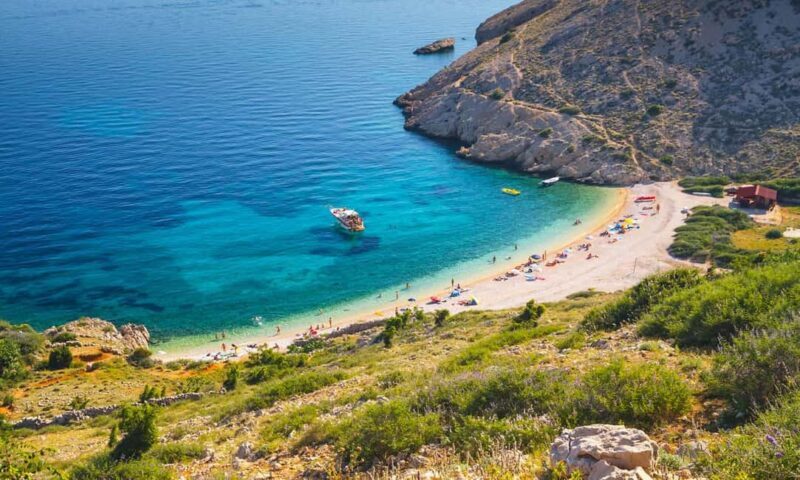 Beneteau Flyer 8 - Explore Croatia’s Coastal Beauty on the Beneteau Flyer 8