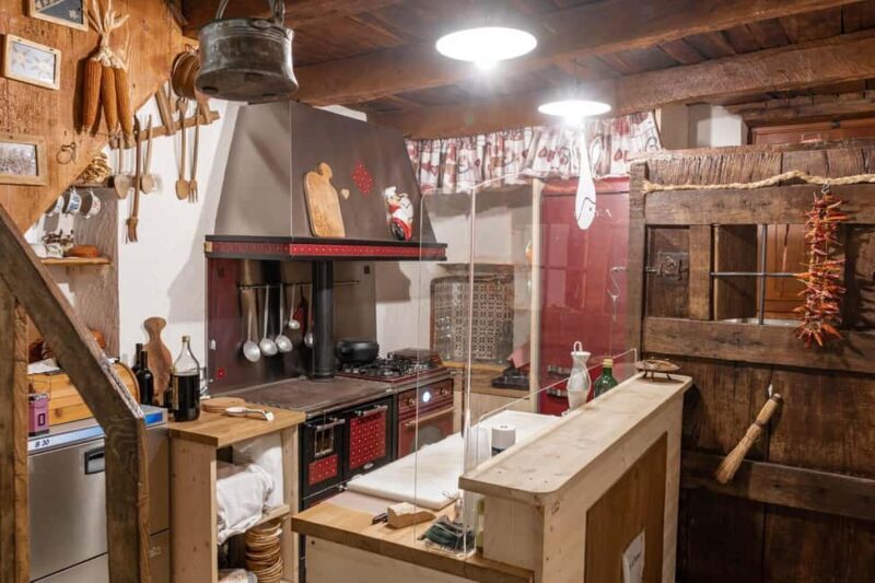 Benevento: visit and lunch at a ham workshop in Pietraroja - Exploring the Production of Samnite Ham: From Curing to Aging