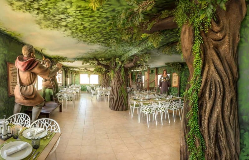 Benidorm: Magic Robín Hood Entry Ticket - Food and Beverage Options During Your Visit