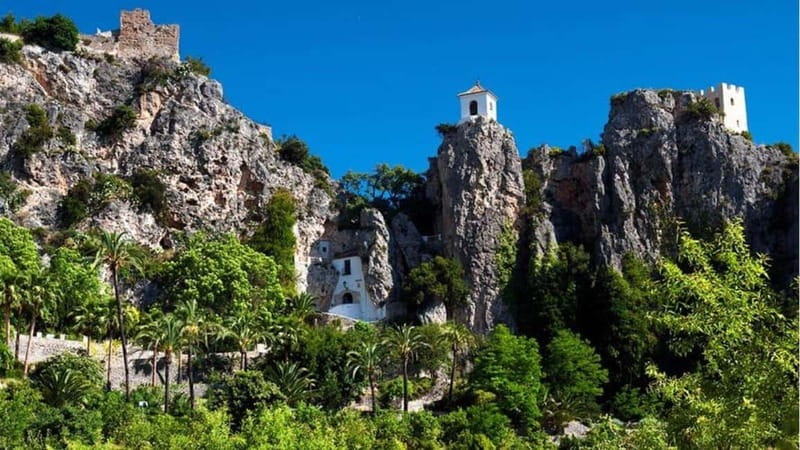Benidorm: Mountains Guided Half-Day Jeep Trip to Guadalest - Navigating the Scenic Mountain Range of Sierra Aitana