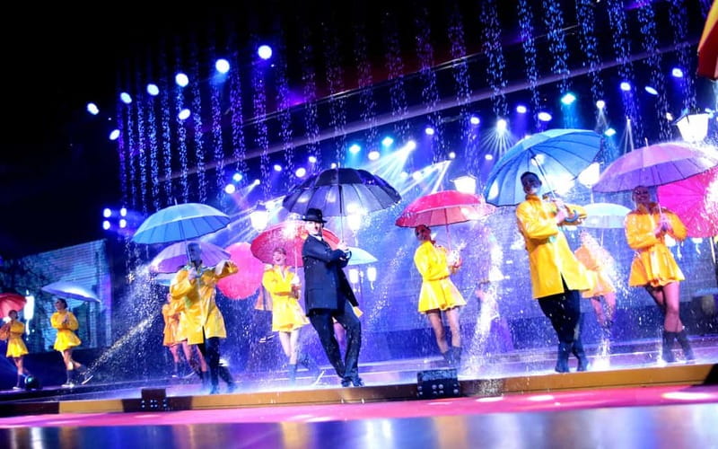 Benidorm: Show at Benidorm Palace - Experience the Spectacle at Benidorm Palace