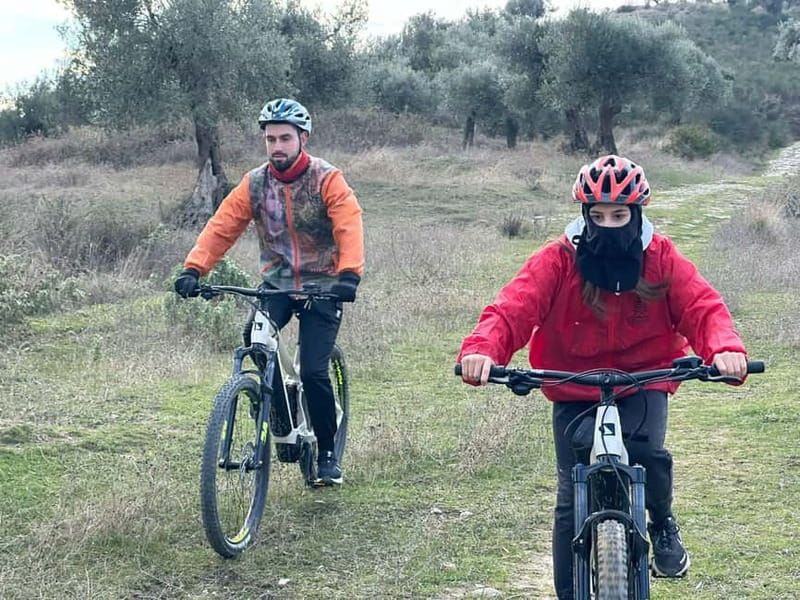 Berat: Electric Bike Tour with Lunch - Key Points