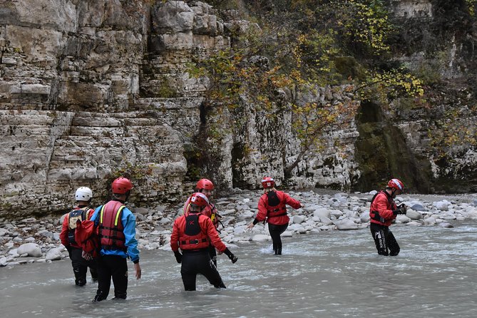 Berat Tour Osumi Canyons Exploration Lunch Transfer - Lunch and Refreshments: A Taste of Local Cuisine