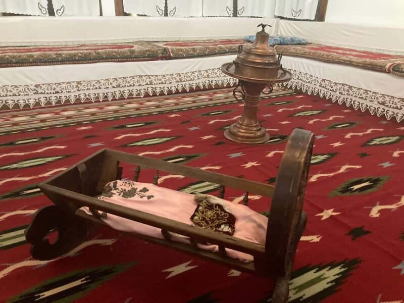 Berat Unveiled: A Stroll Through Time and Natural Beauty - Key Points