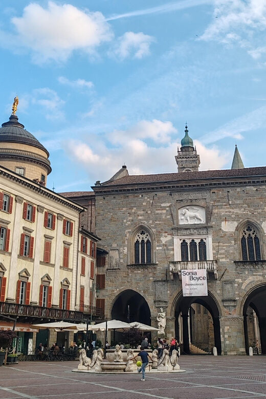 Bergamo: Upper Town Guided Tour with French-speaking Guide - Practical Aspects: Accessibility, Group Size, and Tips