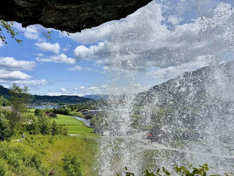 Bergen: Hardanger Fjord, Waterfalls, Culture & Apple Pie - Exploring the Hardanger Maritime Centre and Local Delights