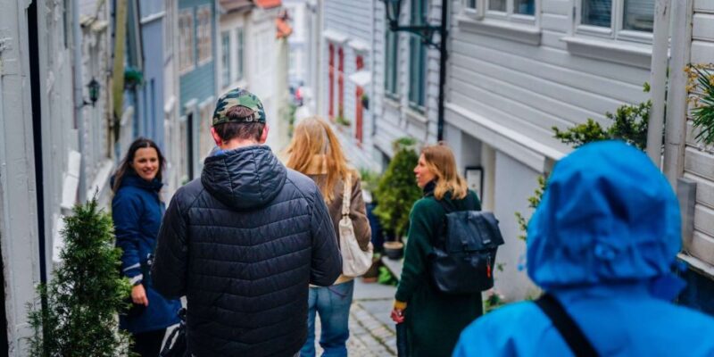 Bergen: Nordnes Neighborhood Hidden Gems Walking Tour - Famous Residents and Architectural Highlights