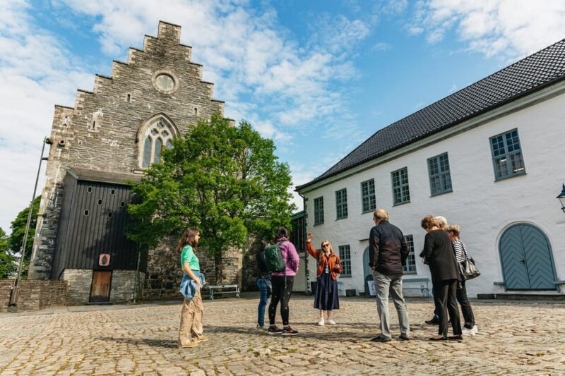 Bergen: Past & Present Small Group Guided Walking Tour - The Guides: Knowledgeable and Friendly