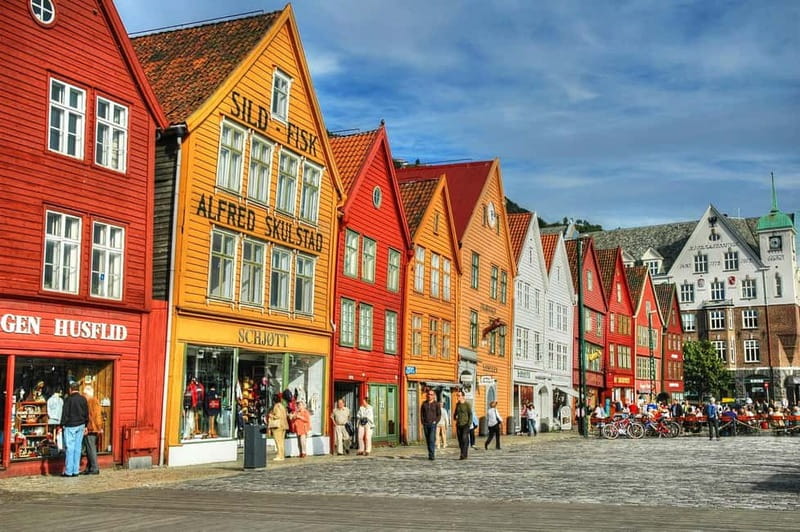 Bergen: Private Walking Tour With Local Guide - Exploring Bergen’s UNESCO World Heritage City and Cultural Heritage