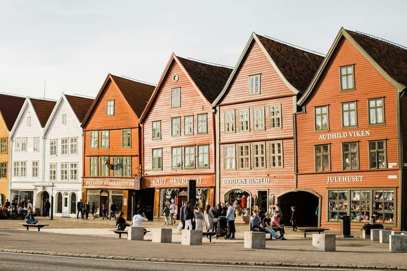 Bergen: Private Walking Tour With Local Guide - Comparing This Tour to Other Bergen Activities