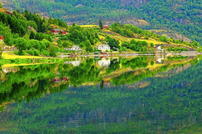 Bergen to Flam "The King of Fjords" One-Way or Round-Trip Cruise Ticket - Bergen’s Strandkaiterminalen: The Starting Point for Norway’s Fjords