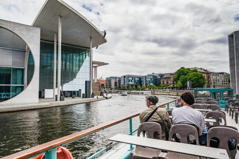 Berlin: 1-Hour City Sightseeing Cruise - Starting Point Near Hackescher Markt