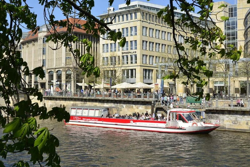 Berlin: 1-hour Highlights River Cruise Through Old and New - The Route: From Humboldt Forum to Haus der Kulturen der Welt