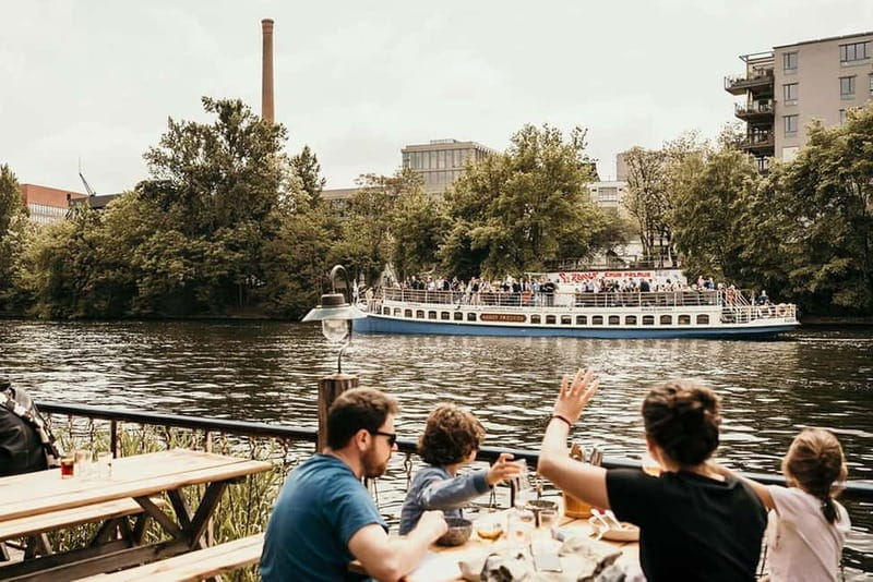 Berlin: 2.5-Hour Beer & Sunset Sightseeing Boat Cruise - Berlin’s Oldest Passenger Boat Offers an Evening Cruise with Stunning Views