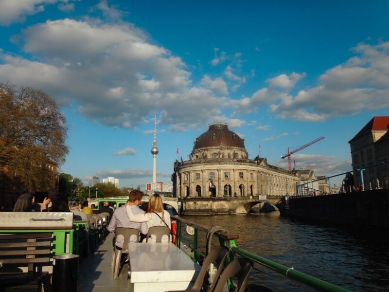Berlin: 2.5-Hour East Side Boat Cruise with Commentary - Navigating Berlin’s Landmarks from the River