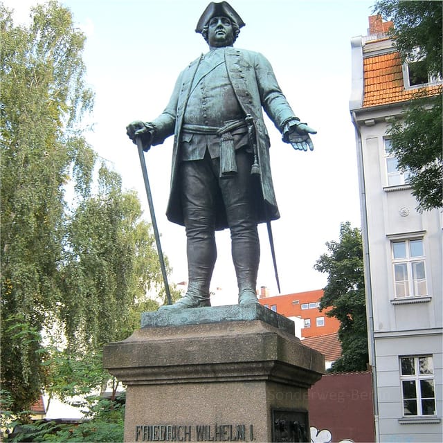 Berlin: 2.5-Hour Neighborhood Tour of Neukölln - Practical Details and Tour Experience