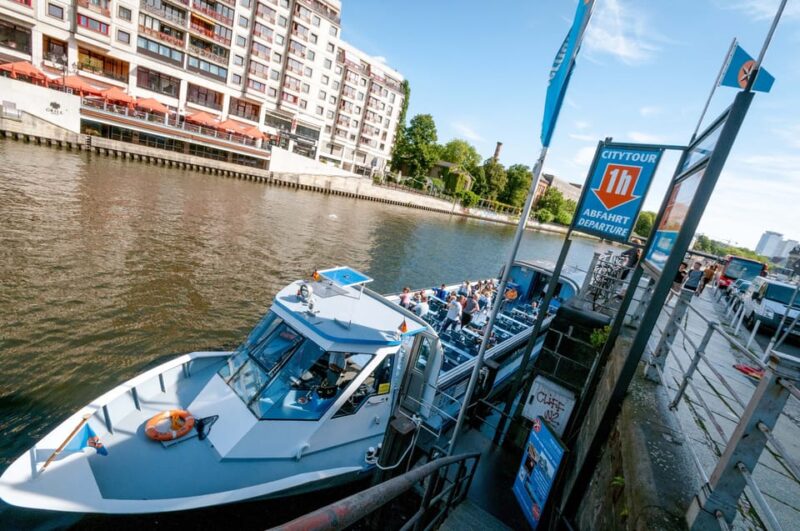 Berlin: 3.25-Hour Spree & Landwehrkanal Boat Tour - The Start Point at Jannowitzbrücke