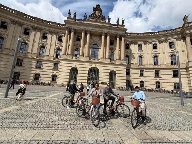 Berlin: 3.5-hour bike tour  A journey through time in the capital - Key Points
