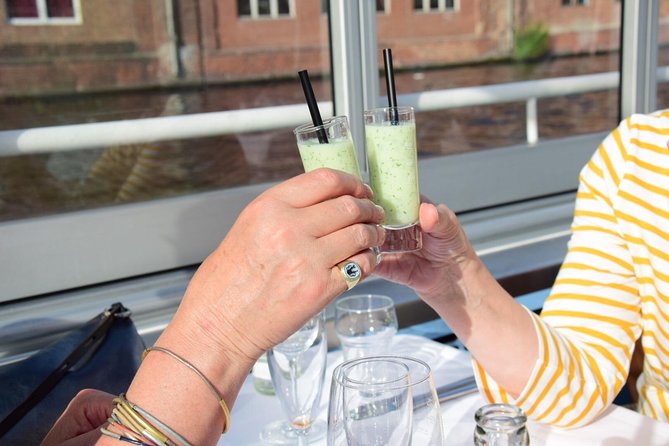 Berlin 3-Course Dinner Cruise - Enjoying a Three-Course Meal on the Water