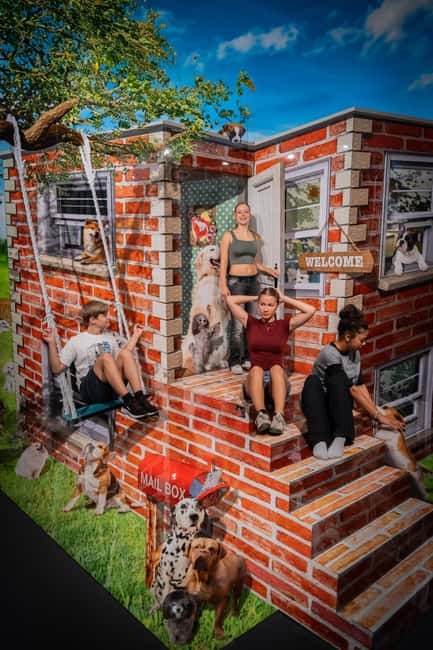 Berlin: 3D Trick Art Museum  Tickets - Uncover the Magic of Berlins 3D Trick Art Museum