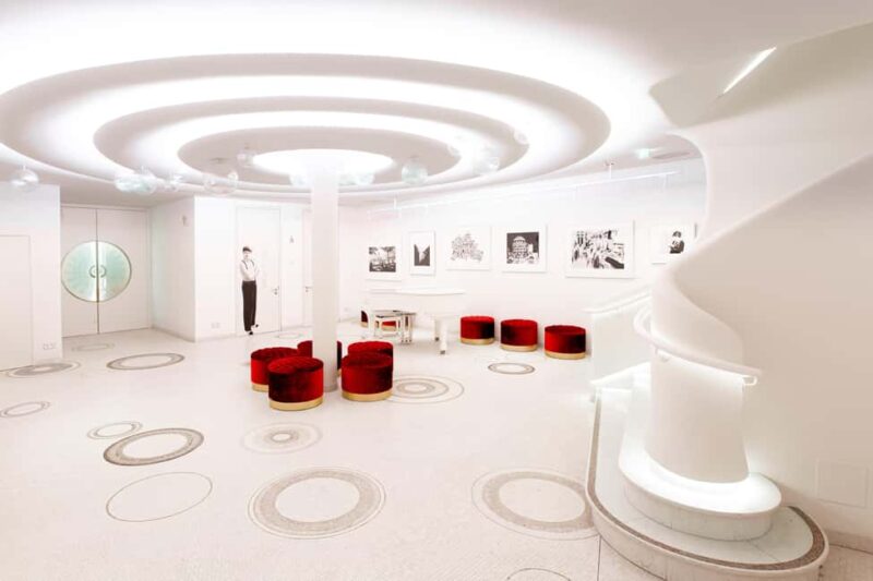 Berlin: "AHOI"  The Acrobatic Swing Show  Variety Show - Food and Drinks at the Venue