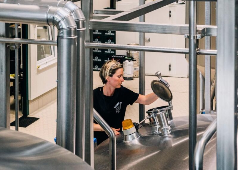 Berlin: Berliner Berg Brewery Tour with Beer Tasting - The Itinerary: From Start to Finish