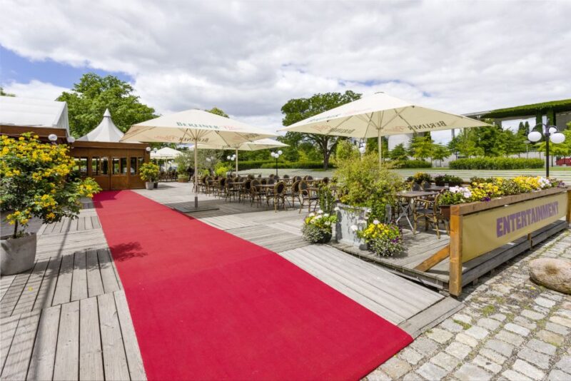 Berlin: Cabaret  The Berlin Musical at Tipi am Kanzleramt - Language and Accessibility