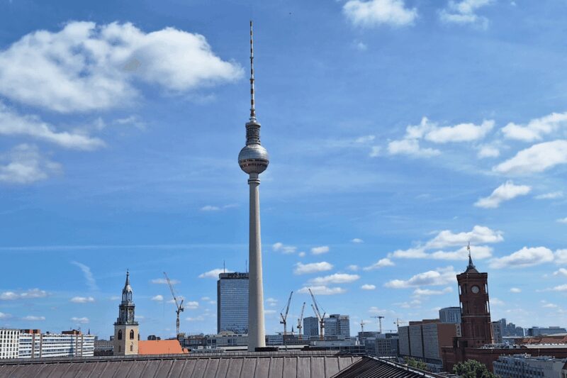 Berlin: City Highlights Express & Panorama Roof Terrace - The Museum Island and Nearby Attractions