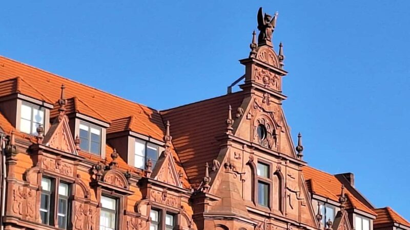 Berlin: City Highlights Express Tour - Old Town, TV Tower, Palace - Exploring Berlin’s Historic Old Town and Beyond