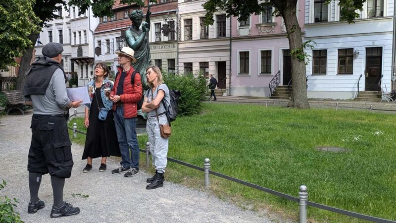 Berlin: City Highlights Express Tour - Old Town, TV Tower, Palace - Comparing This Tour to Other Berlin Experiences