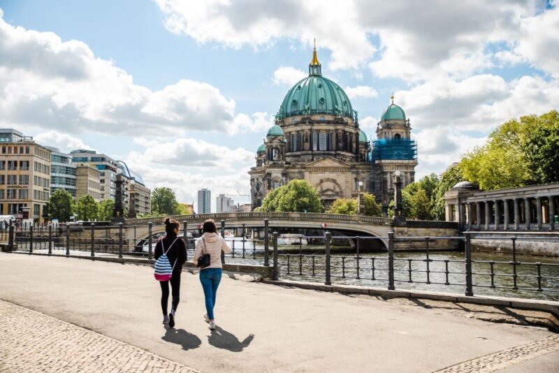 Berlin: City on a Budget Walking Tour with Local - Explore Trendy Neighborhoods or Keep a Fast Pace in Central Berlin