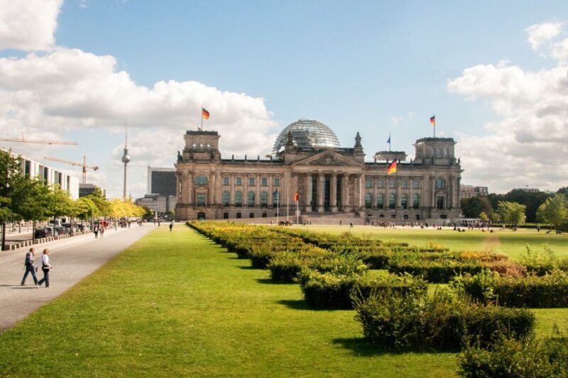 Berlin: City Sightseeing Hop-On Hop-Off Bus Tour - The Trendy East Berlin & Wall Route: Modern and Historic Sites
