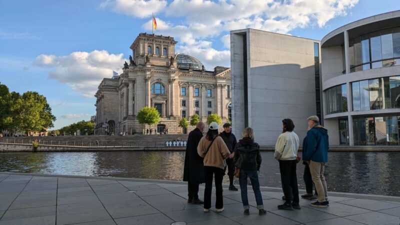 Berlin City walk Government District and Places of Democracy - Key Points