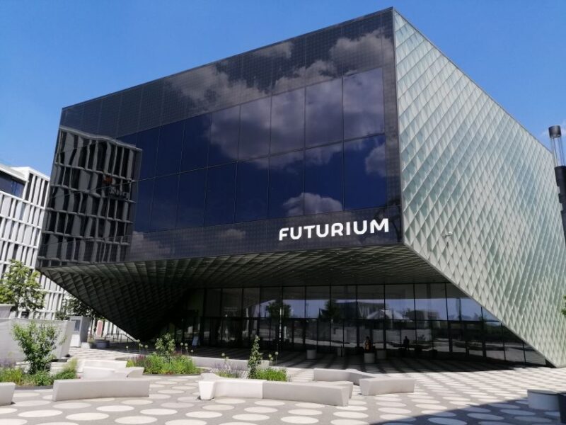 Berlin City walk Government District and Places of Democracy - The Reichstag and the Final Photo Stop